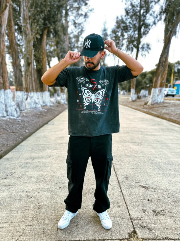Polera Boxy Fit «Gothic»