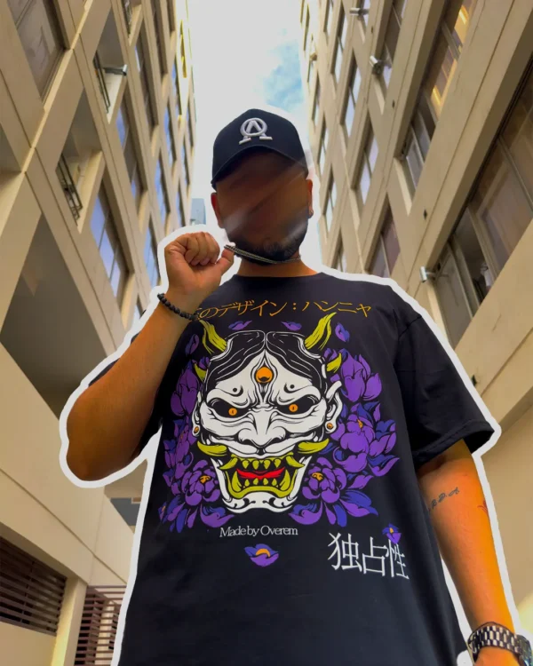 Hannya’s History – Polera Oversize Negra