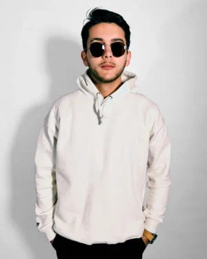 7 Hoodie Clásico - Marfil